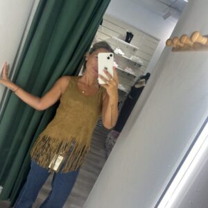 camiseta camel antelina flecos