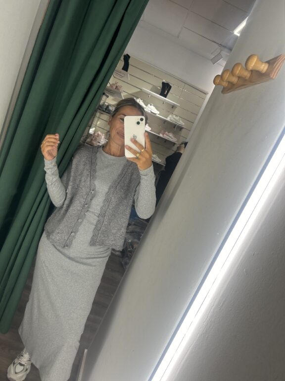 chalequillo lana gris