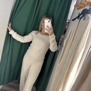 conjunto beige boton