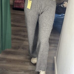 pantalón punto gris