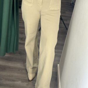 vaqueros bolsillos beige