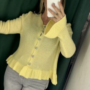 rebeca amarilla manga volante