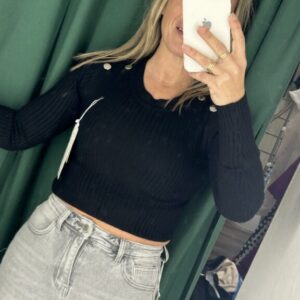 jersey corto negro con botones