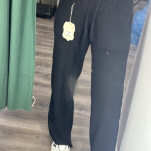 pantalon punto negro