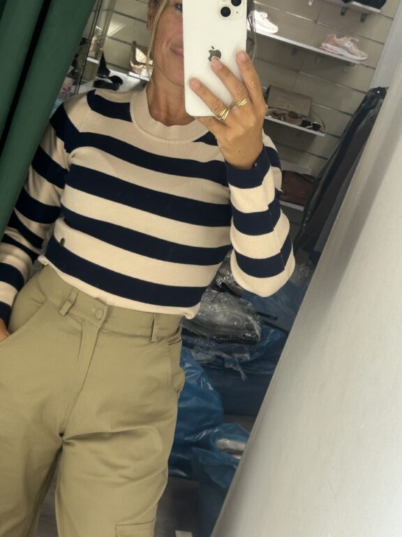 jersey beige raya azul marino corto