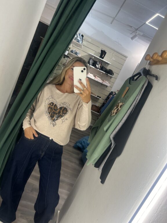 jersey leopardo corazon beige