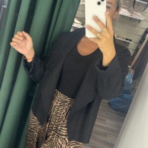 chaqueta antelina negra