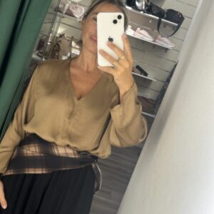 camisa saten camel
