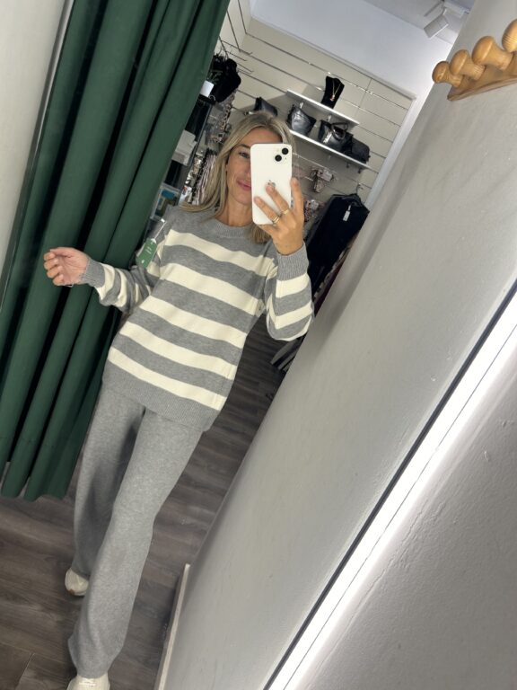 conjunto punto rayas gris