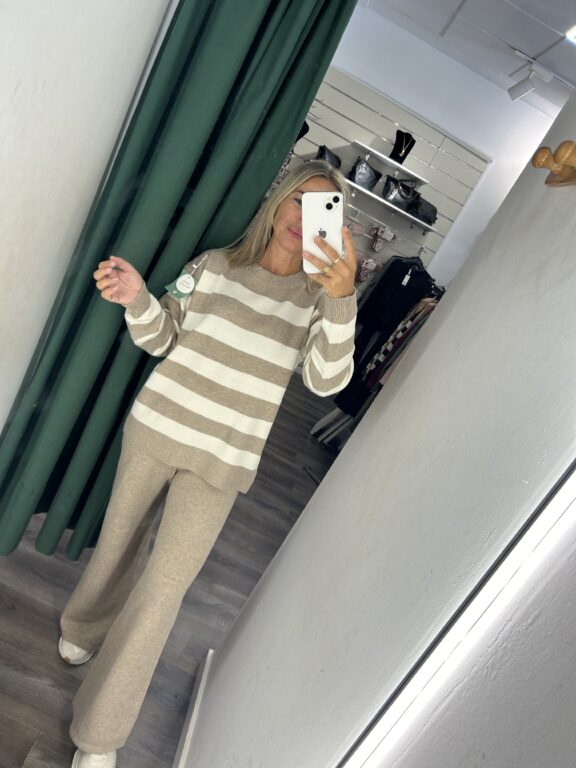 conjunto rayas topo punto
