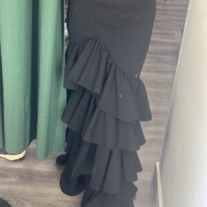 falda negra flamenca volante arriba