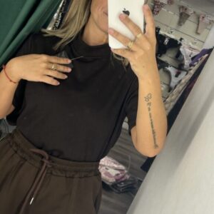 camiseta manga corta zara