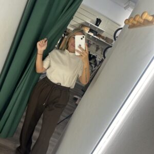 camiseta zara beige