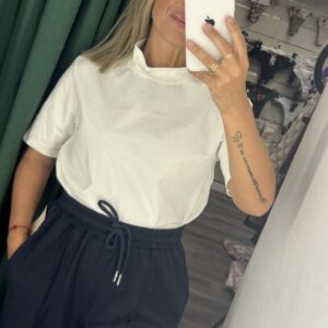 camiseta blanca zara