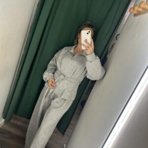 chandals con cinturón gris