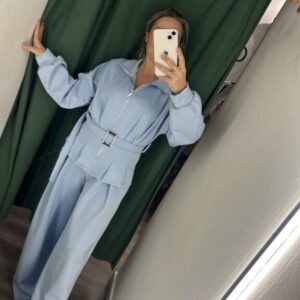 chandals con cinturón celeste