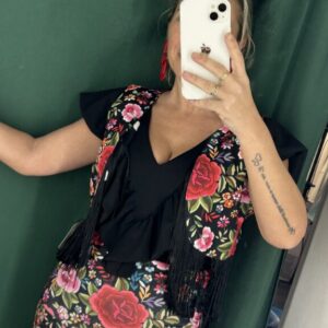 chalequillo reversible flores/lunares