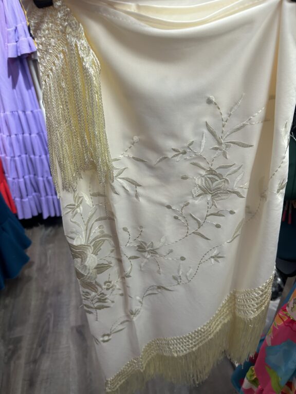 manton beige con beige