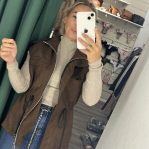 chaqueta sin mangas polipiel marron