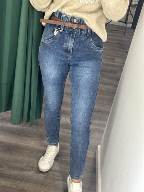 vaqueros momfif