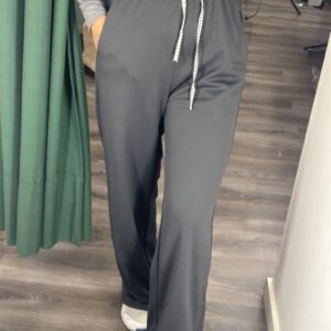 pantalon gris oscuro cintura cuadro