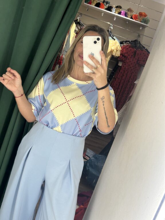 camiseta capa aire rombo celeste y amarillo