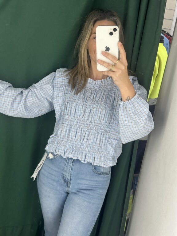 camisa celeste cuadritos