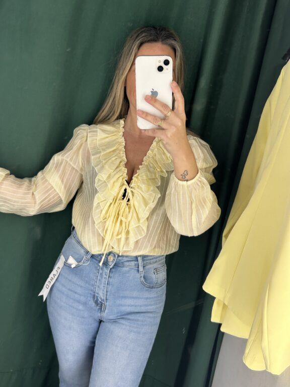 camisa amarilla chorrera