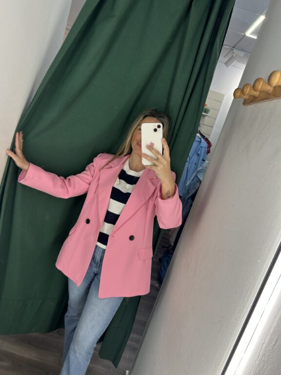 chaqueta zara rosa