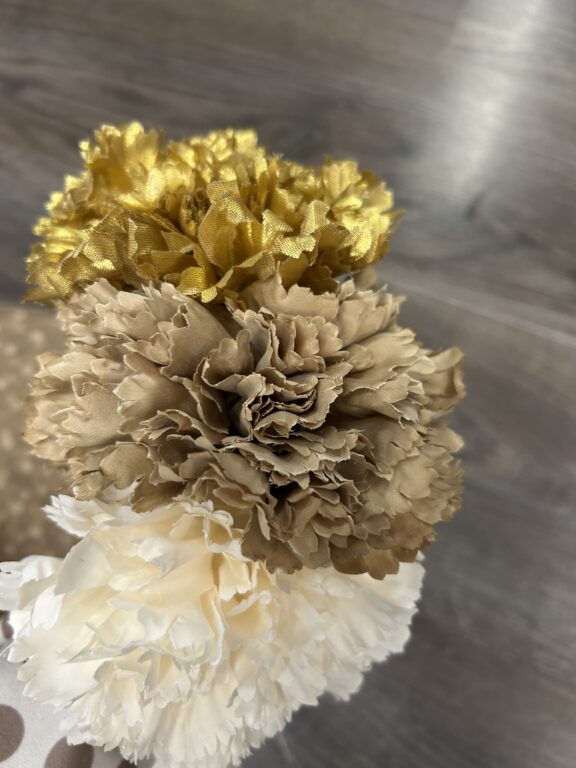 ramillete dorado y topo