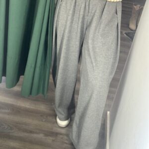 pantalon sport gris con boton