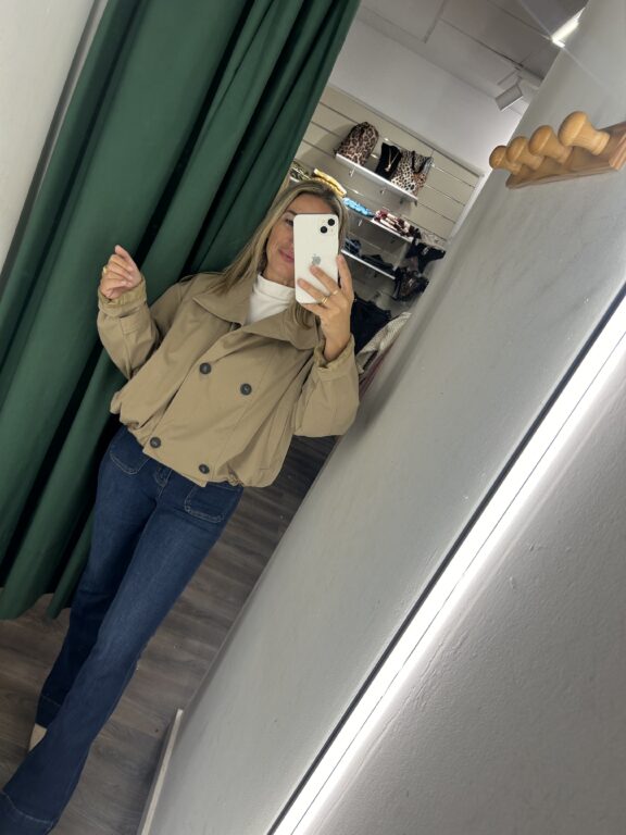bomber gabardina camel