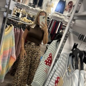 camiseta marron zara manga corta