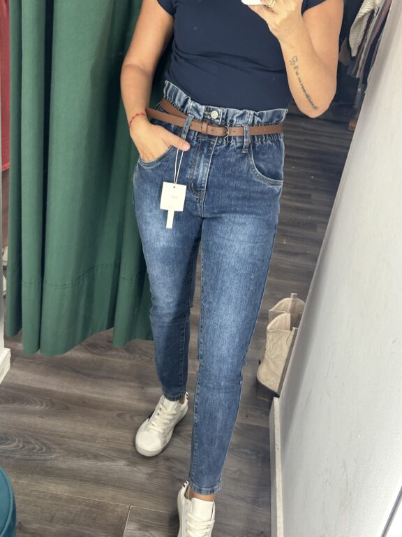 vaqueros momfif