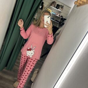 pijama kitty rosa fuerte