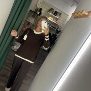 jersey marron raya en la manga