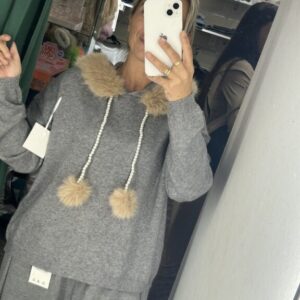 jersey pompon gris