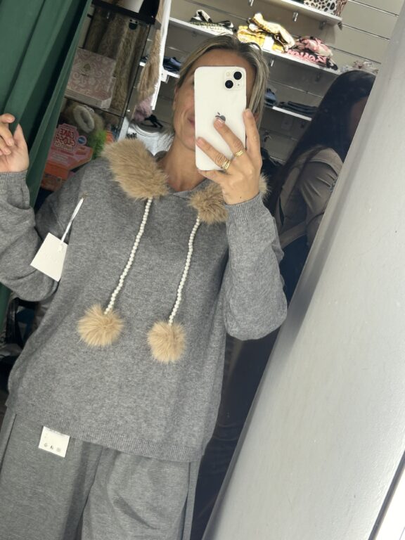 jersey pompon gris