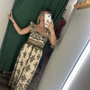 conjunto marron y beige