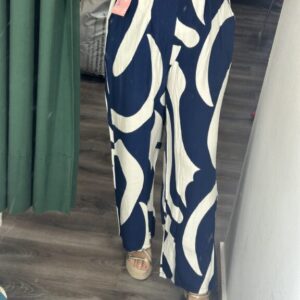 pantalon dibujo azul marino y blanco