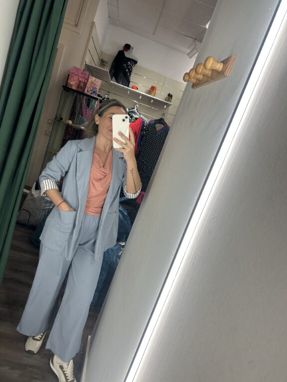 La Mona Complementos