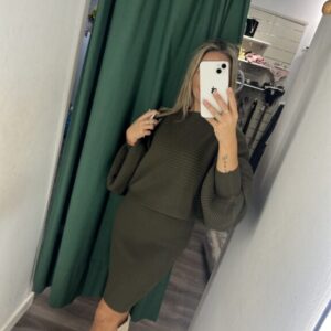 vestido verde con jersey