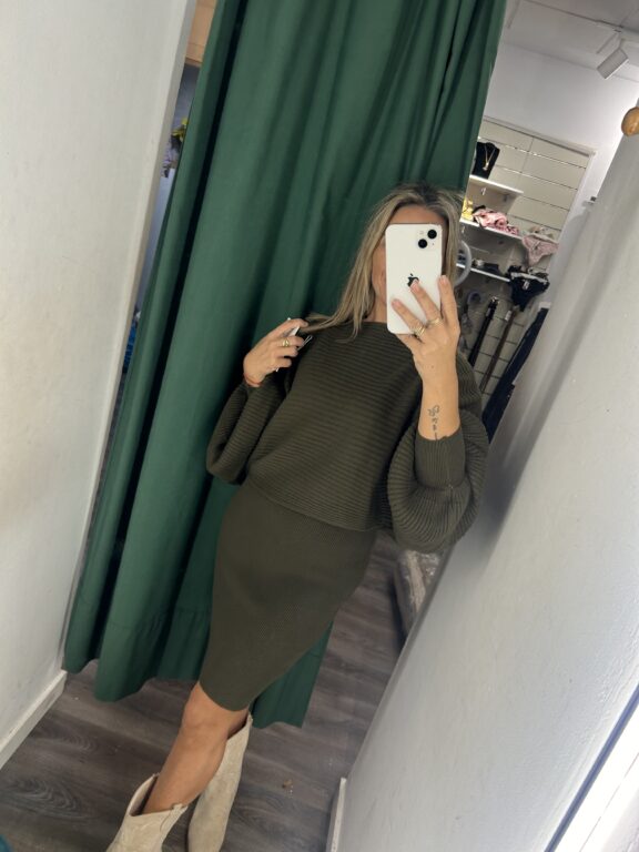 vestido verde con jersey