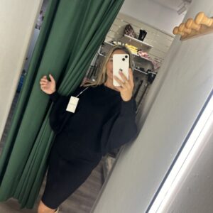 vestido negro con jersey