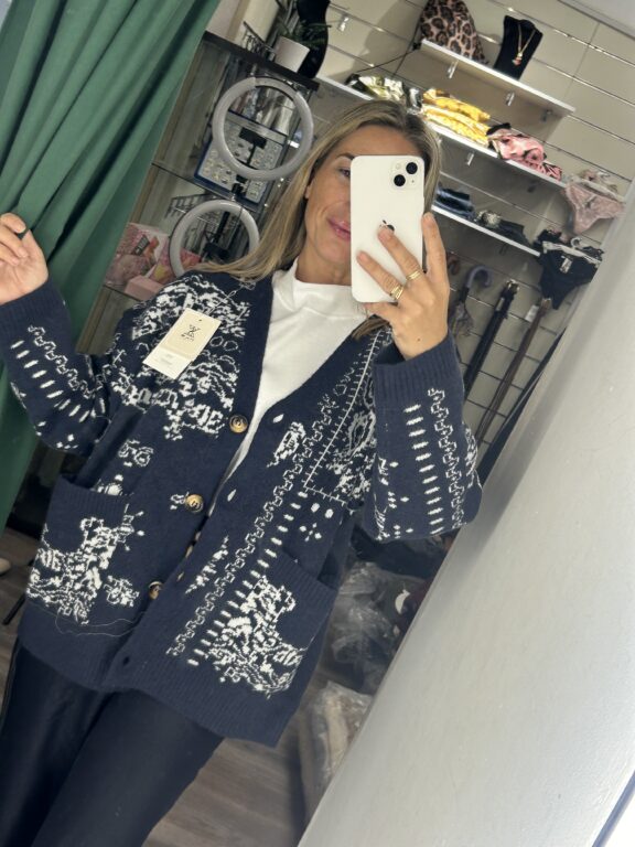 rebeca azul marino cositas blancas La Mona Complementos