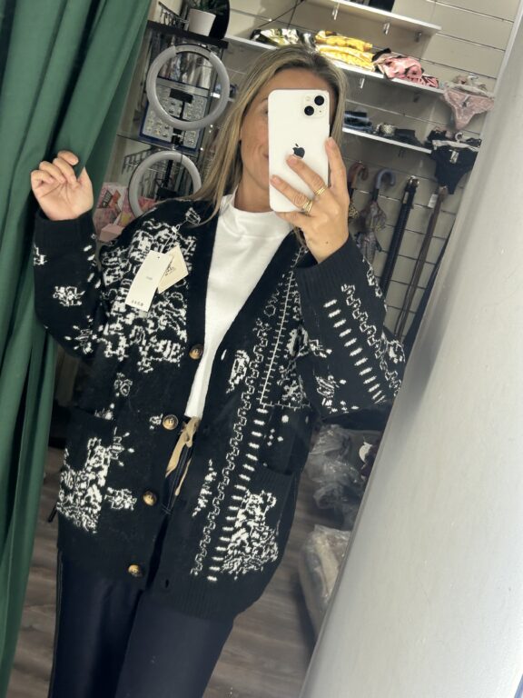 rebeca negra cositas blanca La Mona Complementos