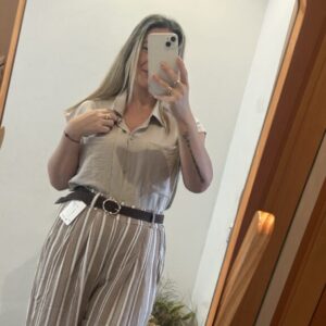 camiss beige bolsillo