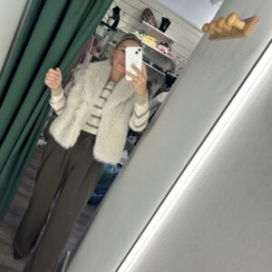 chaleco pelo sin mangas vestir beige