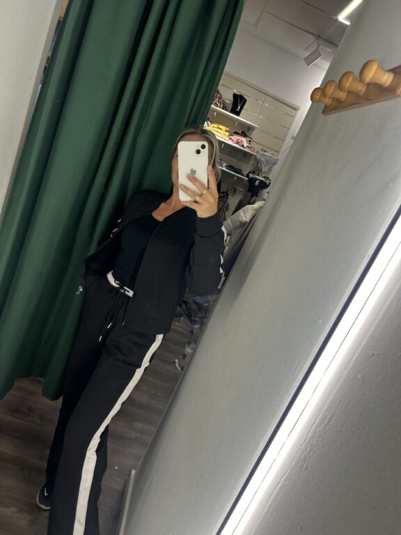 chandals negro raya blanca