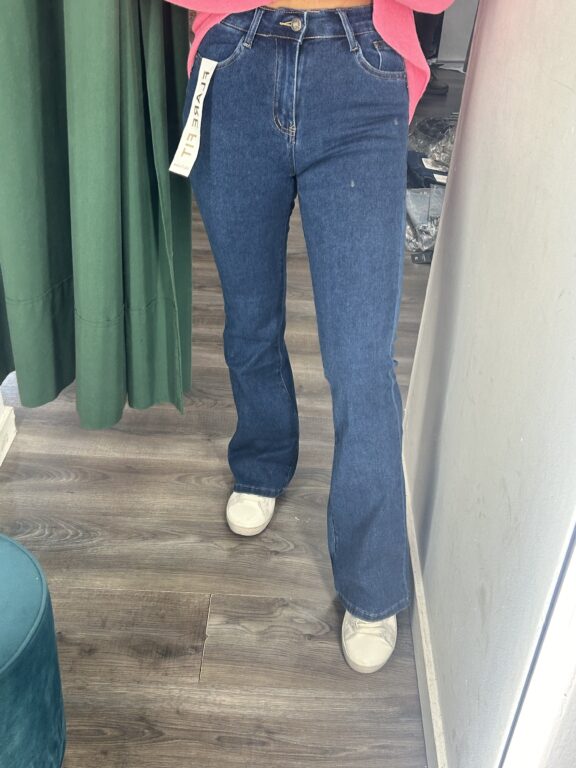 vaqueros oscuro campana